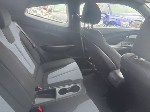 Used 2020 Hyundai Veloster 2.0 image 13