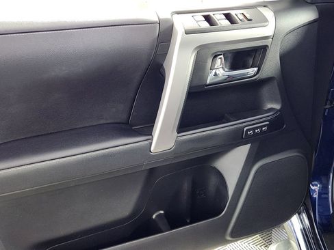Used 2023 Toyota 4Runner Limited AWD/4WD image 15