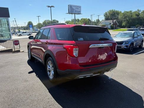 Used 2020 Ford Explorer XLT w/ Equipment Group 202A AWD/4WD image 6