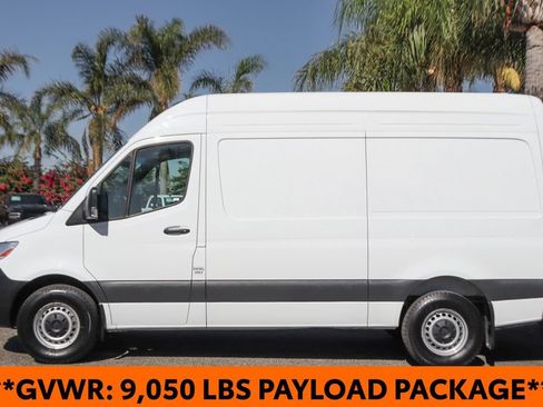 Used 2025 Mercedes-Benz Sprinter 2500 image 5