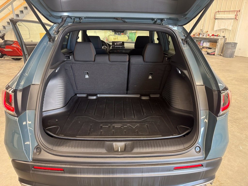 Used 2025 Honda HR-V Sport image 8