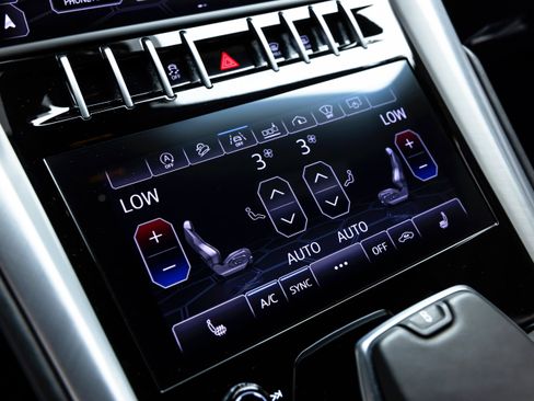 Used 2019 Lamborghini Urus image 46