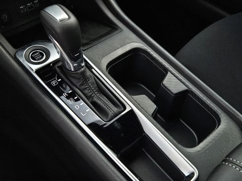 Certified 2025 Nissan Sentra SV w/ Trunk Package image 23