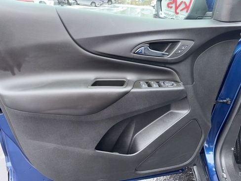 Used 2022 Chevrolet Equinox LT w/ LPO, Floor Liner Package image 9