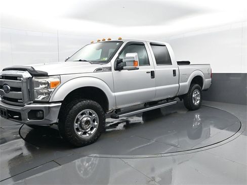 Used 2014 Ford F250 XLT w/ XLT Premium Package image 2