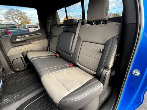 New 2026 Chevrolet Silverado 1500 ZR2 w/ LPO, Dark Essentials Package image 10