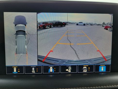 Used 2021 Chevrolet Tahoe Premier w/ Premium Package image 14