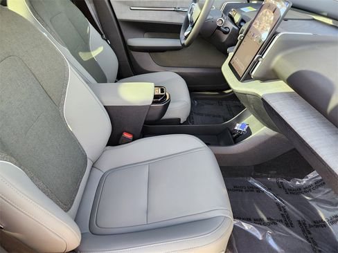 New 2026 Volvo EX30 Cross Country Ultra image 18