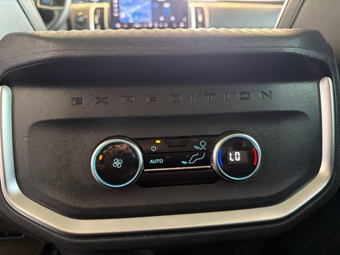 Used 2025 Ford Expedition Max Active AWD/4WD image 20