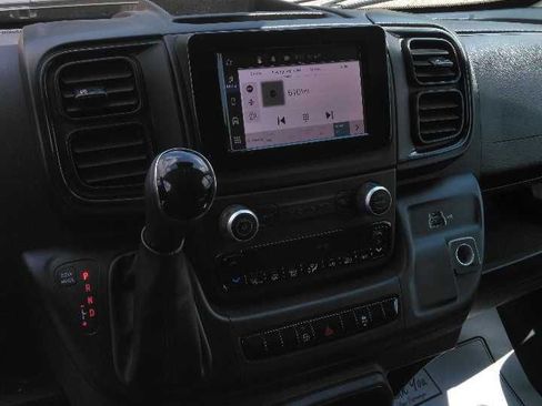 Used 2025 RAM ProMaster 2500 w/ Convenience Group FWD image 7