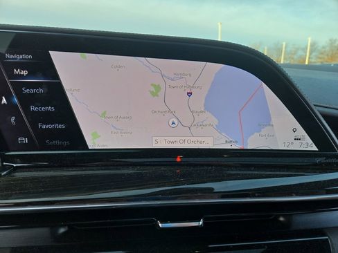 Used 2021 Cadillac Escalade Sport w/ LPO, ONYX Package image 21