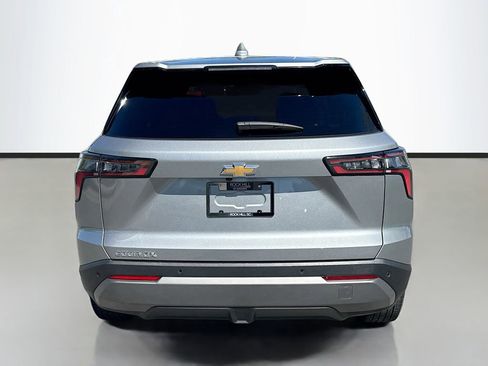 Used 2025 Chevrolet Equinox LT FWD image 7