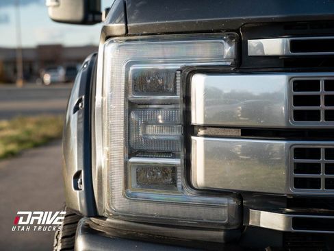 Used 2017 Ford F250 Platinum w/ Platinum Ultimate Package image 4