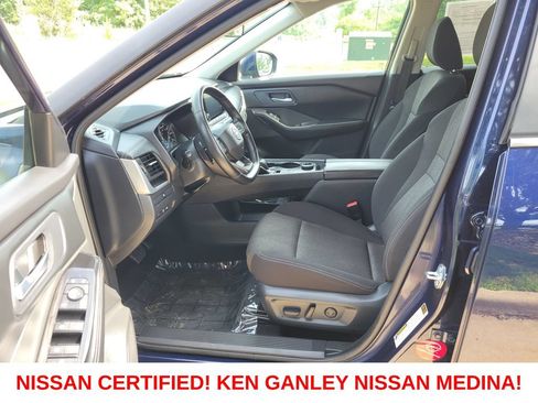 Certified 2025 Nissan Rogue SV AWD/4WD image 36