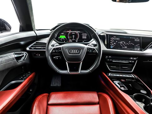 Used 2024 Audi RS e-tron GT image 6