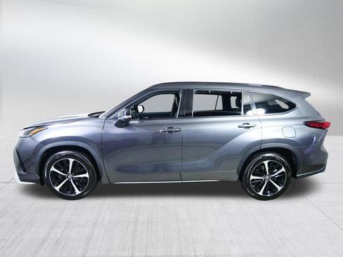 Used 2021 Toyota Highlander XSE image 4