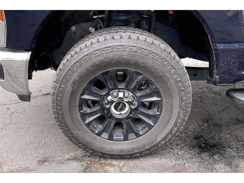 Used 2025 Ford F350 Lariat image 10