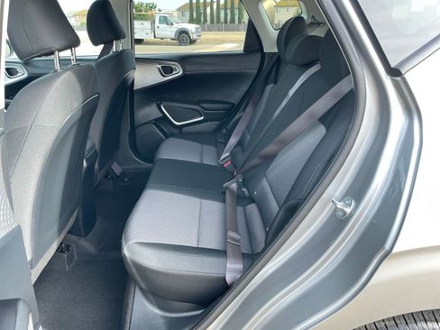 Used 2025 Kia Soul LX w/ LX Technology Package image 25