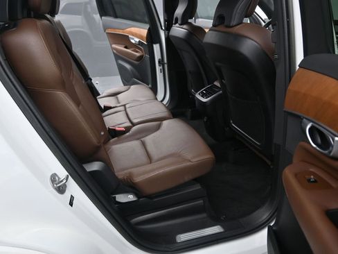 Used 2023 Volvo XC90 B5 Plus AWD/4WD image 15