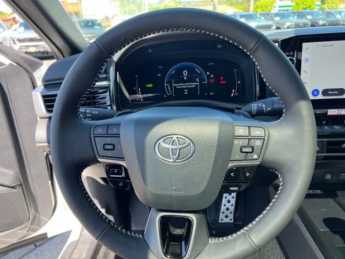 New 2026 Toyota Camry Hybrid AWD/4WD image 21