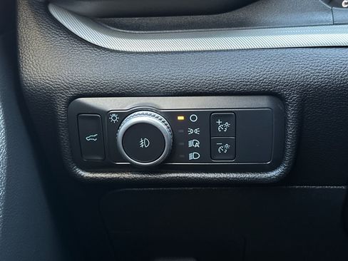 Certified 2022 Ford Explorer XLT w/ Equipment Group 202A image 29