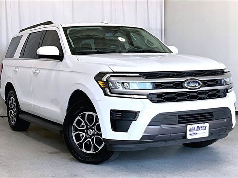 Certified 2023 Ford Expedition XLT image 1