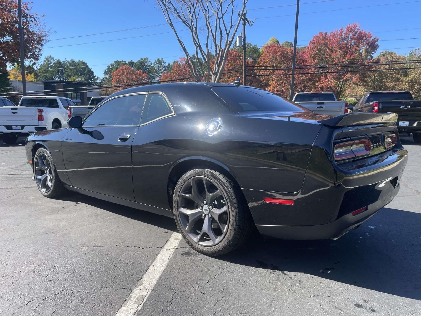 Used 2019 Dodge Challenger R/T w/ Cold Weather Group RWD image 6