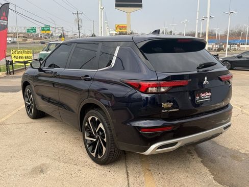 Used 2022 Mitsubishi Outlander SEL Black Edition image 9