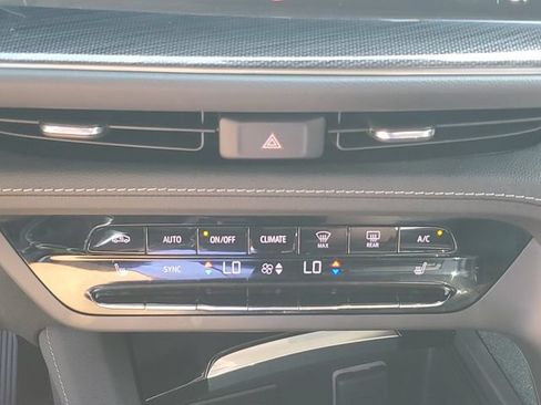 Certified 2023 Buick Envision Preferred AWD/4WD image 16