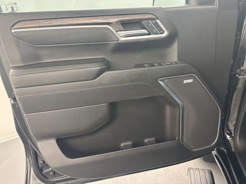 Used 2022 Chevrolet Silverado 1500 LTZ w/ Technology Package image 30