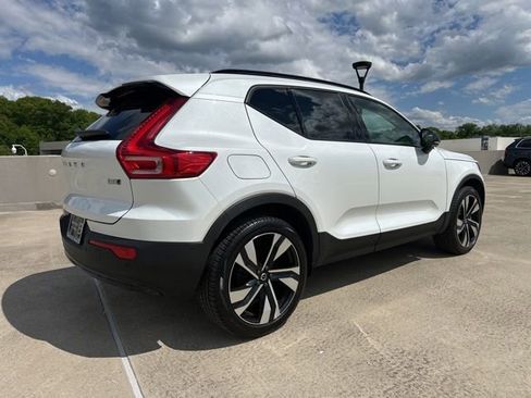 Certified 2023 Volvo XC40 B5 Ultimate w/ Protection Package Premier AWD/4WD image 5