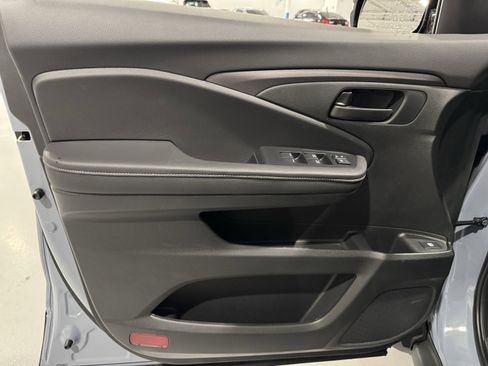New 2025 Honda Ridgeline Sport image 17