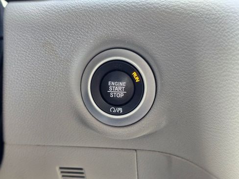 Used 2023 Chrysler Voyager LX FWD image 38