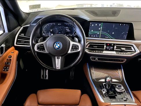 Certified 2022 BMW X5 xDrive45e w/ M Sport Package image 5