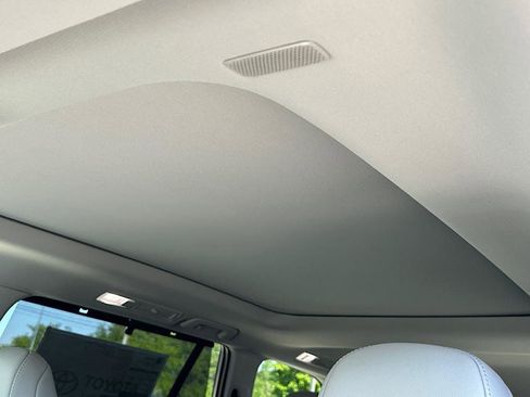 New 2026 Toyota Grand Highlander AWD image 9