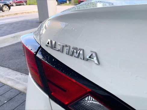 Used 2019 Nissan Altima 2.5 S FWD image 10