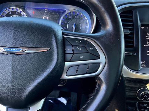 Used 2021 Chrysler 300 Touring image 24