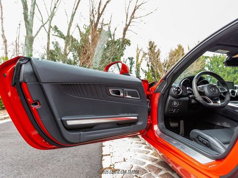 Used 2016 Mercedes-Benz AMG GT S image 31