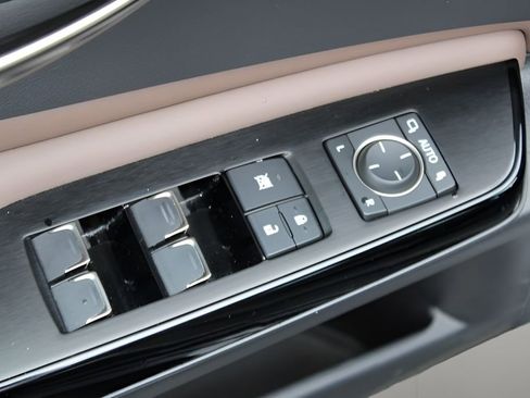 Used 2023 Lexus ES 350 w/ Premium Package FWD image 18