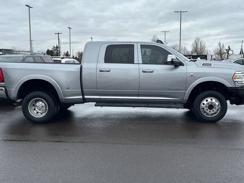 Used 2022 RAM 3500 Laramie AWD/4WD image 3