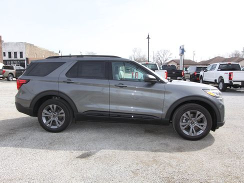 New 2026 Ford Explorer Active w/ Active Comfort Package AWD/4WD image 1