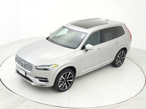 New 2025 Volvo XC90 B6 Plus w/ Protection Package Premier image 13