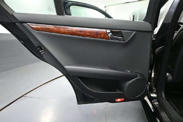 Used 2011 Mercedes-Benz C 300 4MATIC Sedan image 28