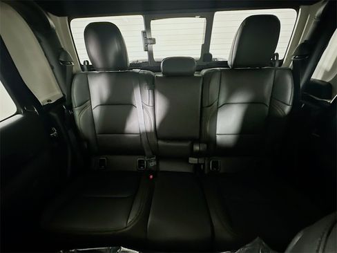 New 2025 Jeep Gladiator Sport w/ Premium Package image 10