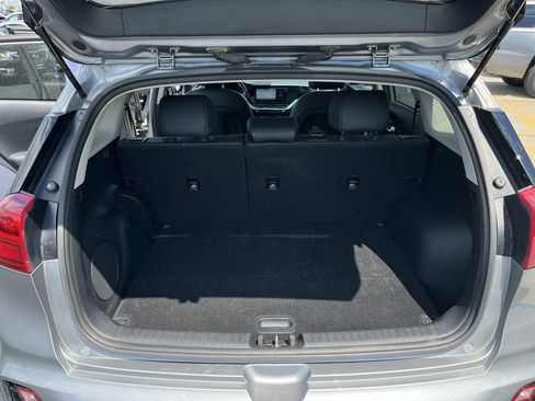Used 2022 Kia Niro EX Premium FWD image 38