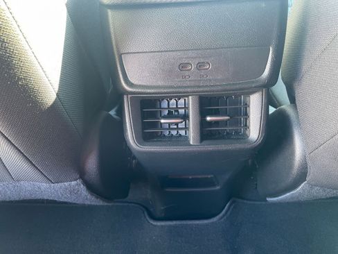 Used 2025 Chevrolet Equinox LT image 23