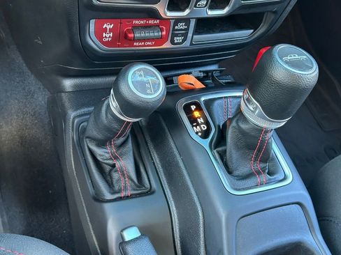 Certified 2023 Jeep Gladiator Rubicon image 24