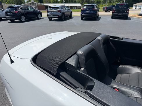 Used 2018 Ford Mustang Premium RWD image 23