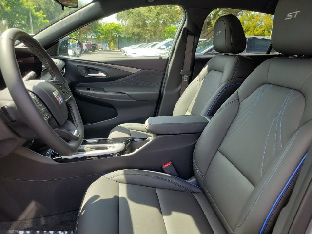 New 2026 Buick Envista Sport Touring w/ Convenience I Package FWD image 8
