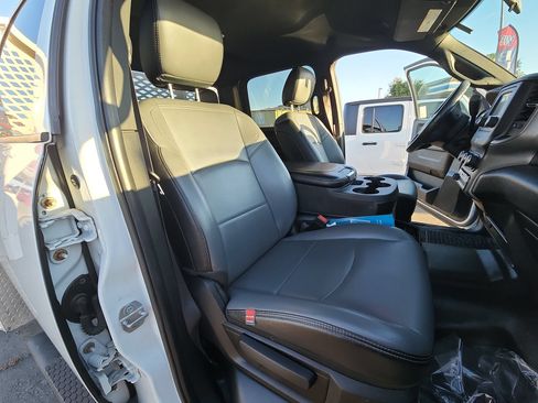 Used 2021 RAM 4500 Tradesman w/ Chrome Appearance Group RWD image 24